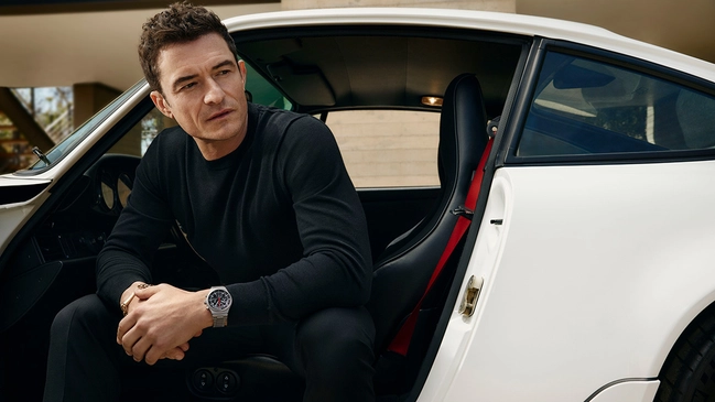 Porsche_Design_Chronograph_1 - 1975 with Orlando_Bloom in white Porsche