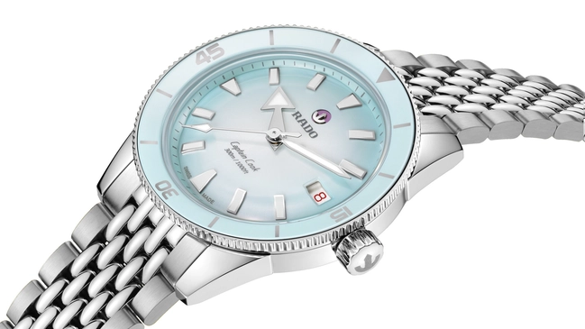 Rado_Captain Cook Automatic_R32223203_profile light blue dial
