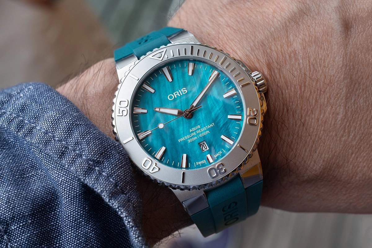 オリス アクイス ORIS AQUIS DATE Aqua-Green for a Billion Oysters: Oris Unveils the Aquis Date New