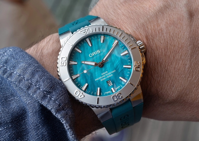 Oris_New_York_Harbor_Limited_Edition_II_Wrist.jpg
