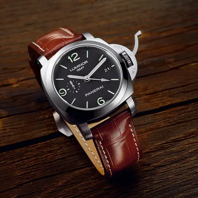 Panerai Luminor 1950 3 Days GMT front