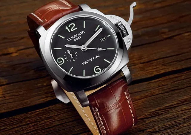 Panerai Luminor 1950 3 Days GMT front