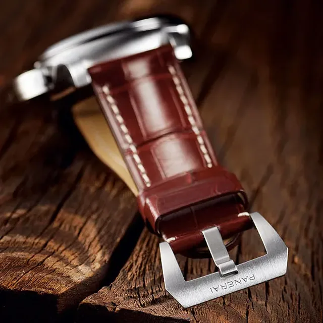 Panerai Luminor 1950 3 Days GMT buckle