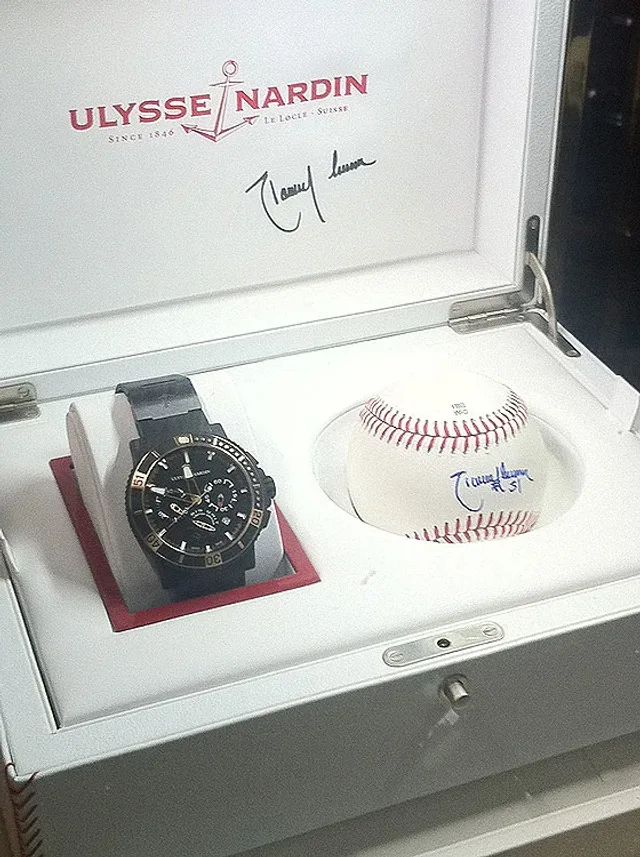 UN_BigUnit_watch_560