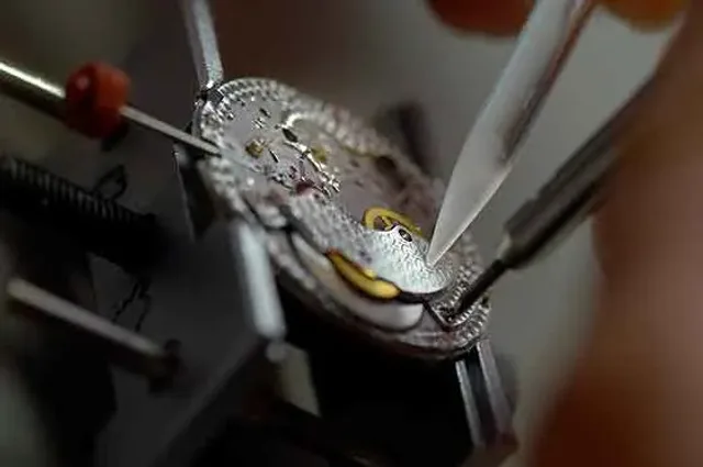 Cartier - decorating movement