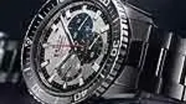 Zenith Stratos Flyback Tribute to Baumgartner - reclining