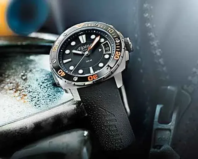 Alpina Extreme Diver 300 Orange - rubber strap