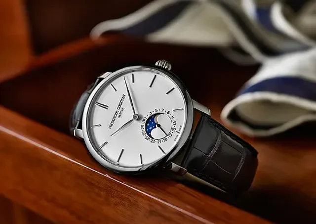 FC_Slimline_Moonphase_white_560