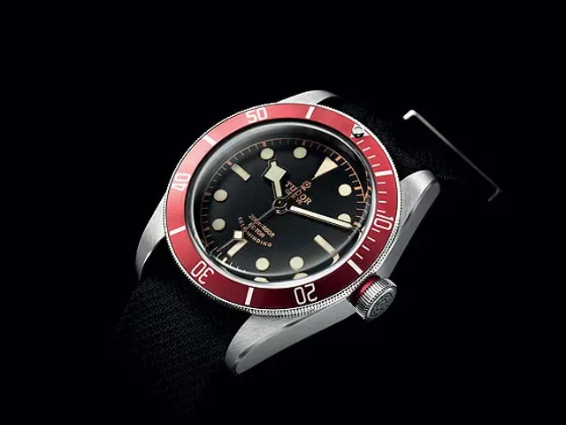 Tudor Heritage Black Bay - front