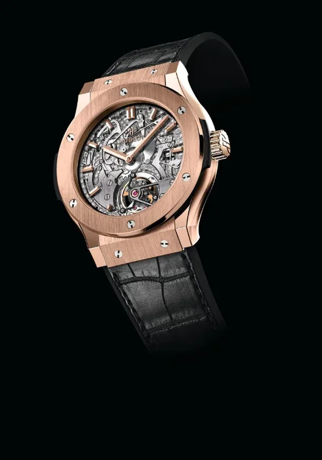 Cathedral Red Gold 560