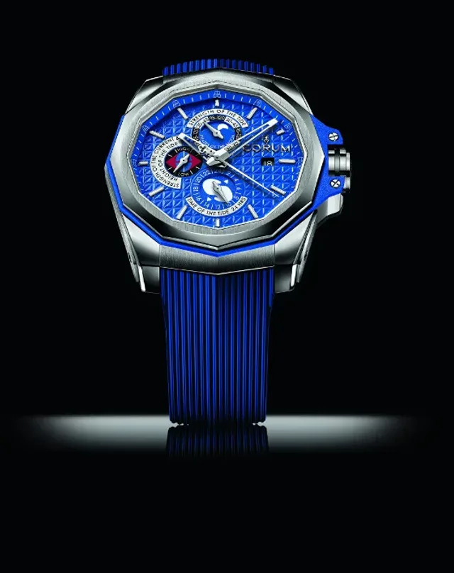 Corum Tides 560