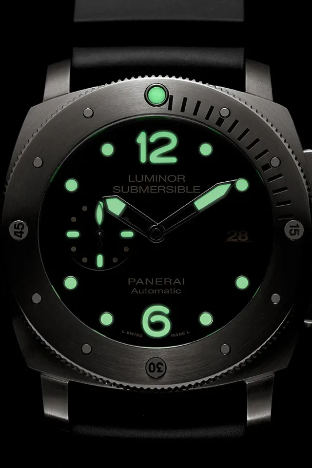 Panerai PAM571 - dark dial