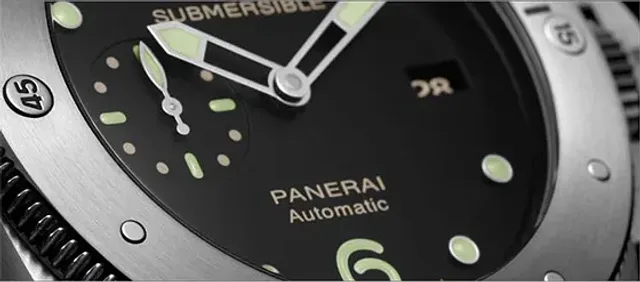 Panerai PAM571 - dial CU 2