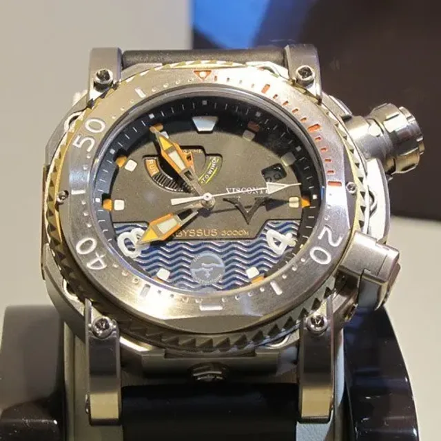 Visconti_Sub_Featured_Watchtime_500_diveintowatches