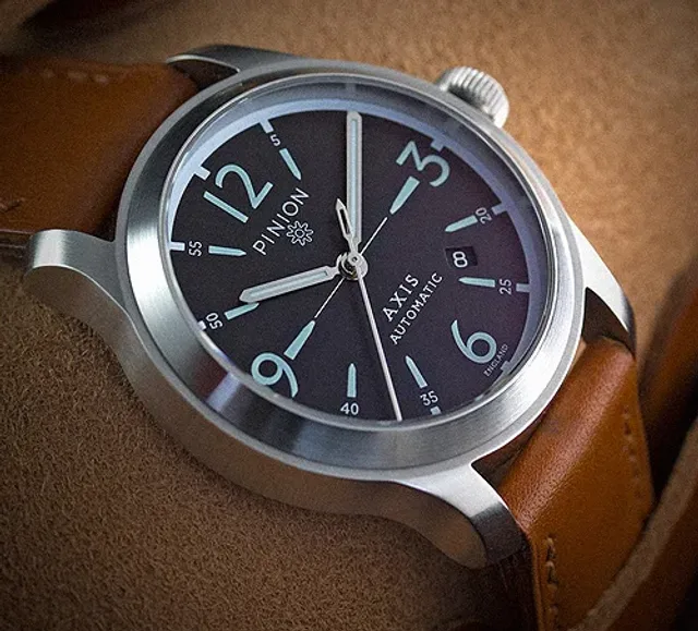 Pinion Axis - steel pilot watch