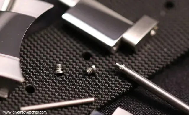 Omega Seamaster 300 Master Co-Axial - Bracelet links