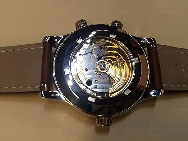Patek Philippe Ref. 5524 - back, live