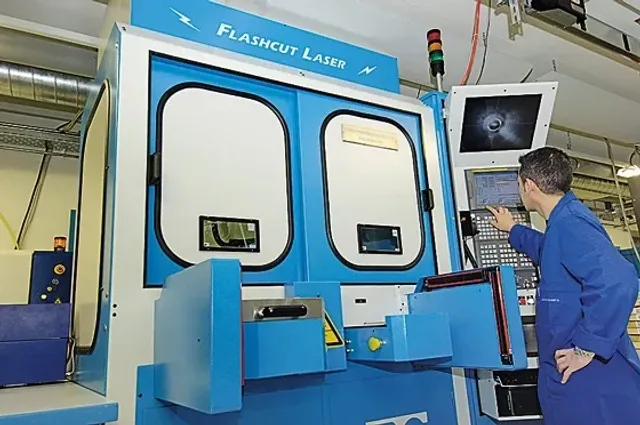 FlashCut_Laser_machine_300-560
