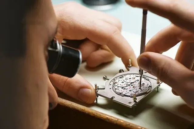 Watchmaker_3_300-560