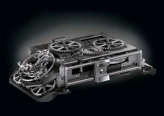 X-TREM-1_Movement_300-560