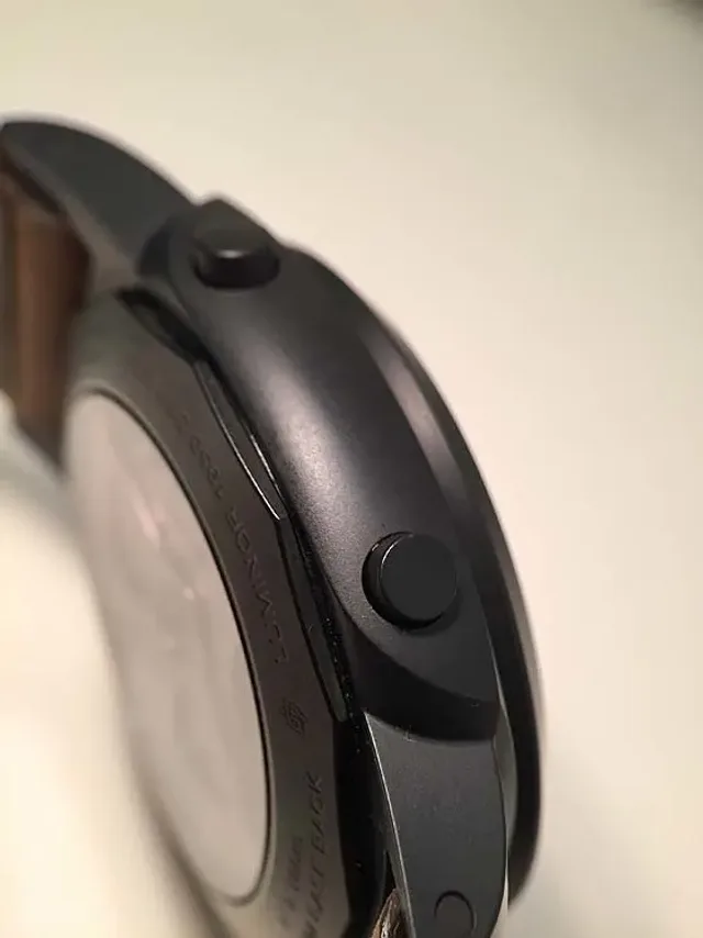 Panerai Luminor Ceramica - side - pushers