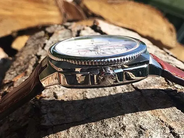 Tutima Saxon One Chronograph - side-log