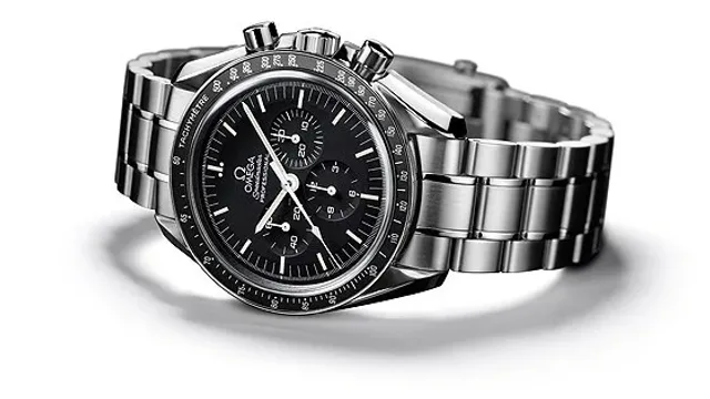 Omega Speedmaster - reclining