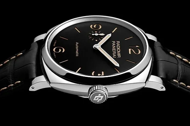 Panerai PAM620 - side