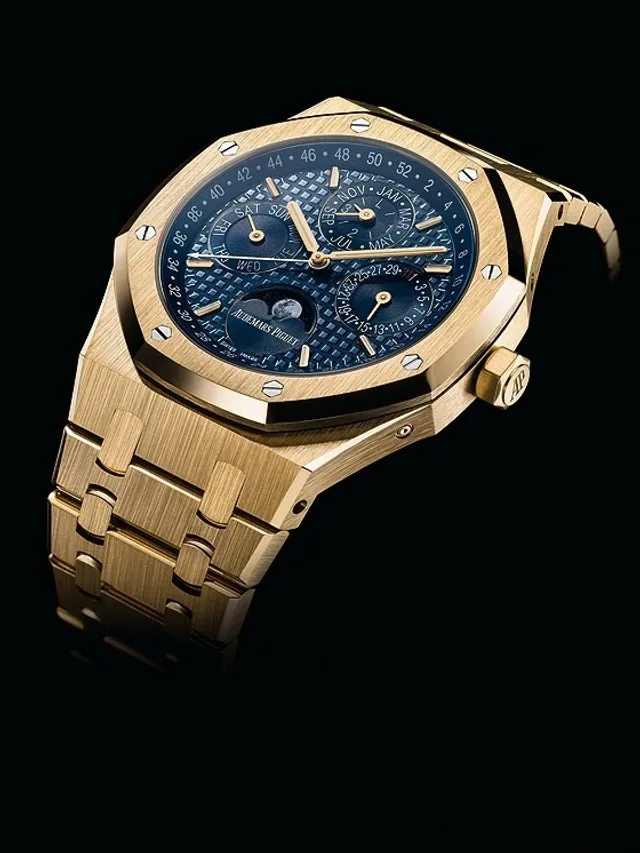 Audemars Piguet Royal Oak QP - yellow gold - angle