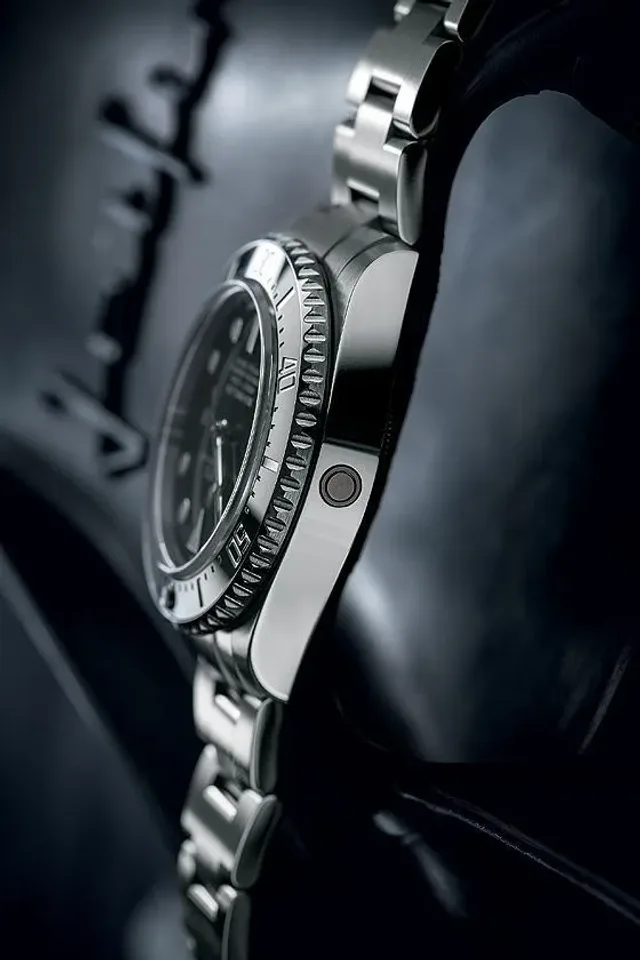 Rolex helium valve