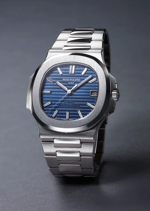 Patek Philippe Nautilus 5711 40th Anniversary - soldier