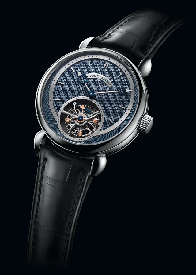 The large tourbillon cage of the Tourbillon-6 showcases Voutilainen’s double-wheel escapement.