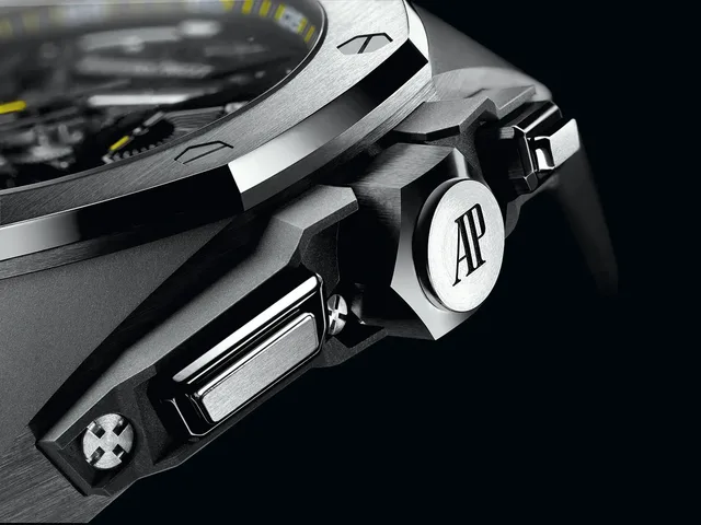 Audemars Piguet Royal Oak Concept Supersonnerie_closeup