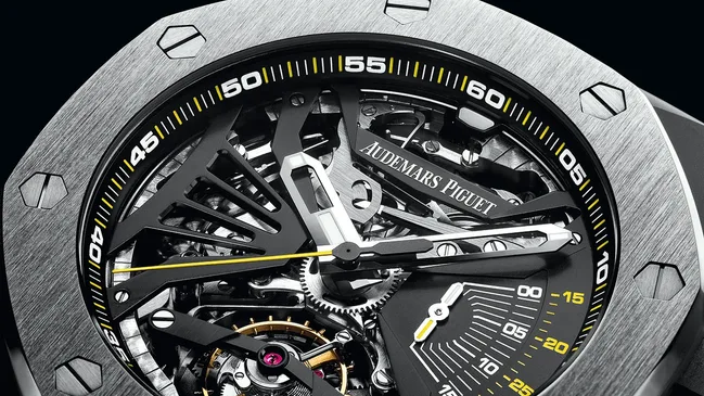 The Supersonnerie incorporates, in addition to an advanced minute repeater, a 30-minute chronograph and tourbillon regulator.