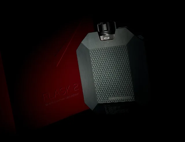 Urwerk Macallan Flask - mood