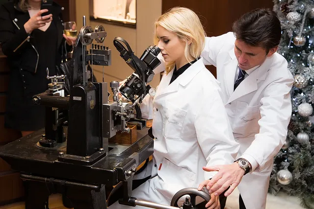 Guests tried their hand at hand-guilloché finishing