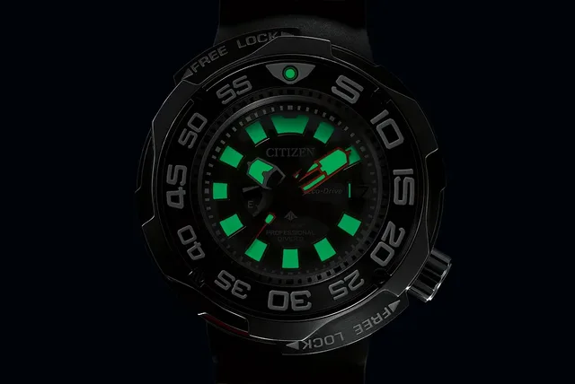 Citizen Promaster Eco-Drive Professional Diver 1000M - lume