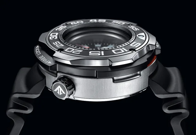 Citizen Promaster Eco-Drive Professional Diver 1000M - side