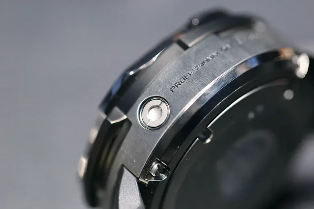 Citizen Promaster Eco-Drive Professional Diver 1000M - helium valve