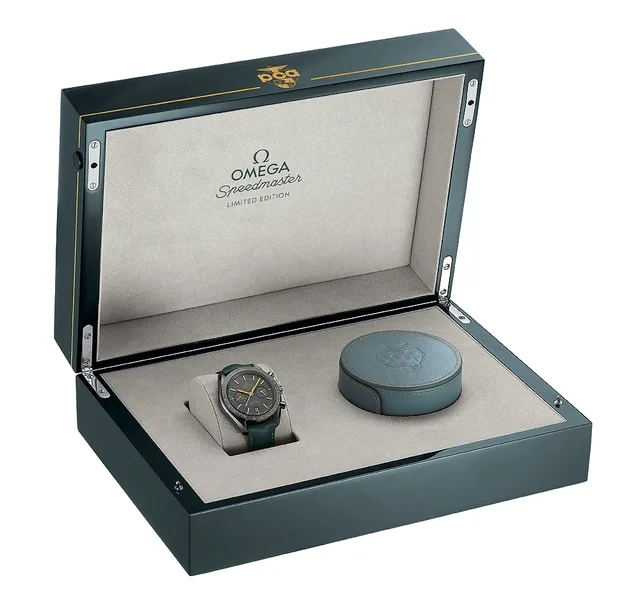 Omega Speedmaster Porsche Club America LE - box