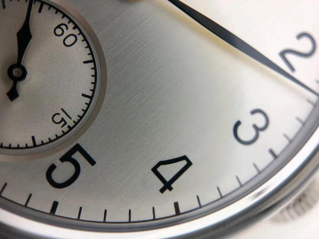 Close-up on the dial of the Tissot Heritage Antimagnetique Heritage 2018.