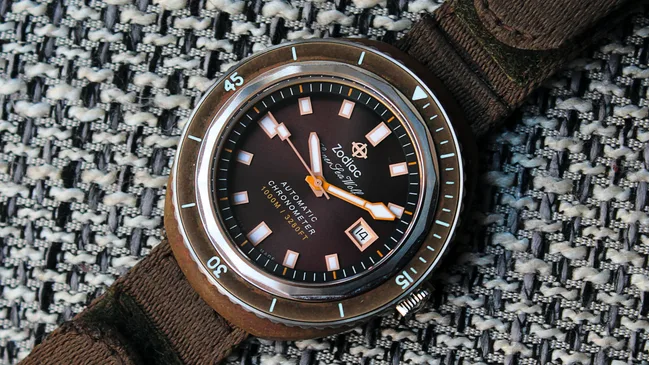 Zodiac Super Sea Wolf 68 by Justin Mastine-Frost
