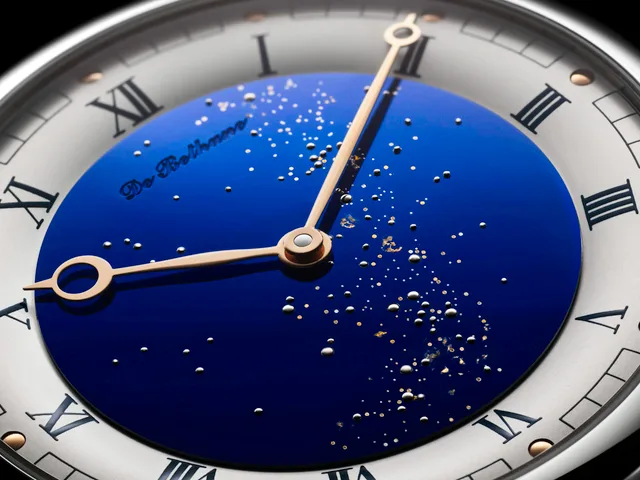 De_Bethune_DB25StarryVarius_closeup