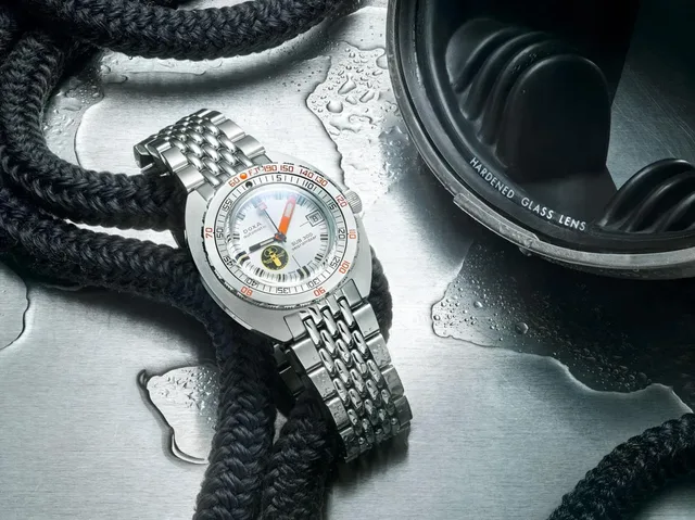 Doxa SUB 300 Silver Lung - front