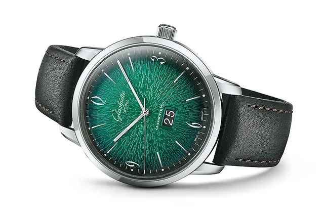 Glashuette Original Sixties Panorama Date