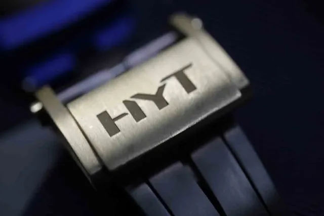 HYT H0 Blue Liquid - buckle