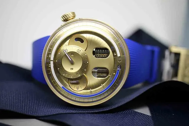 HYT H0 Gold Blue Fluid - reclining