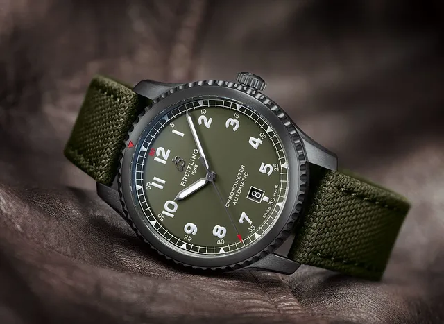 Breitling Aviator 8 Automatic 41 Curtiss Warhawk - reclining