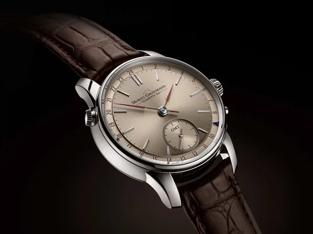 Grossmann_GMT_230119_schraeg01_WG_champagner_A5