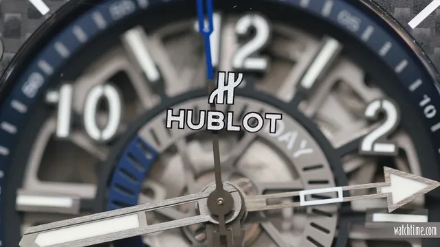 Hublot Big Bang Unico GMT Carbon - Dial - Logo